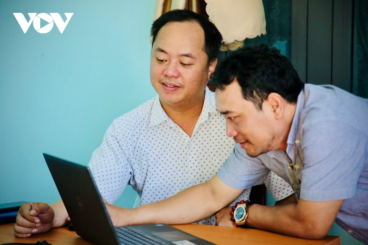 thu hut nguoi gioi ve cap xa can dat dung vo hinh anh 4