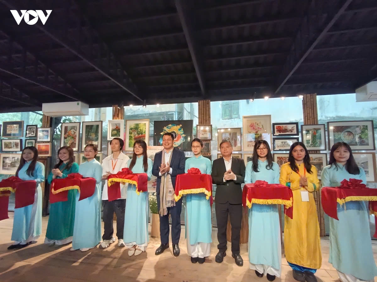  ha noi thanh tan noi nguoi sang tao tre thu do tuong tac cung di san hinh anh 1