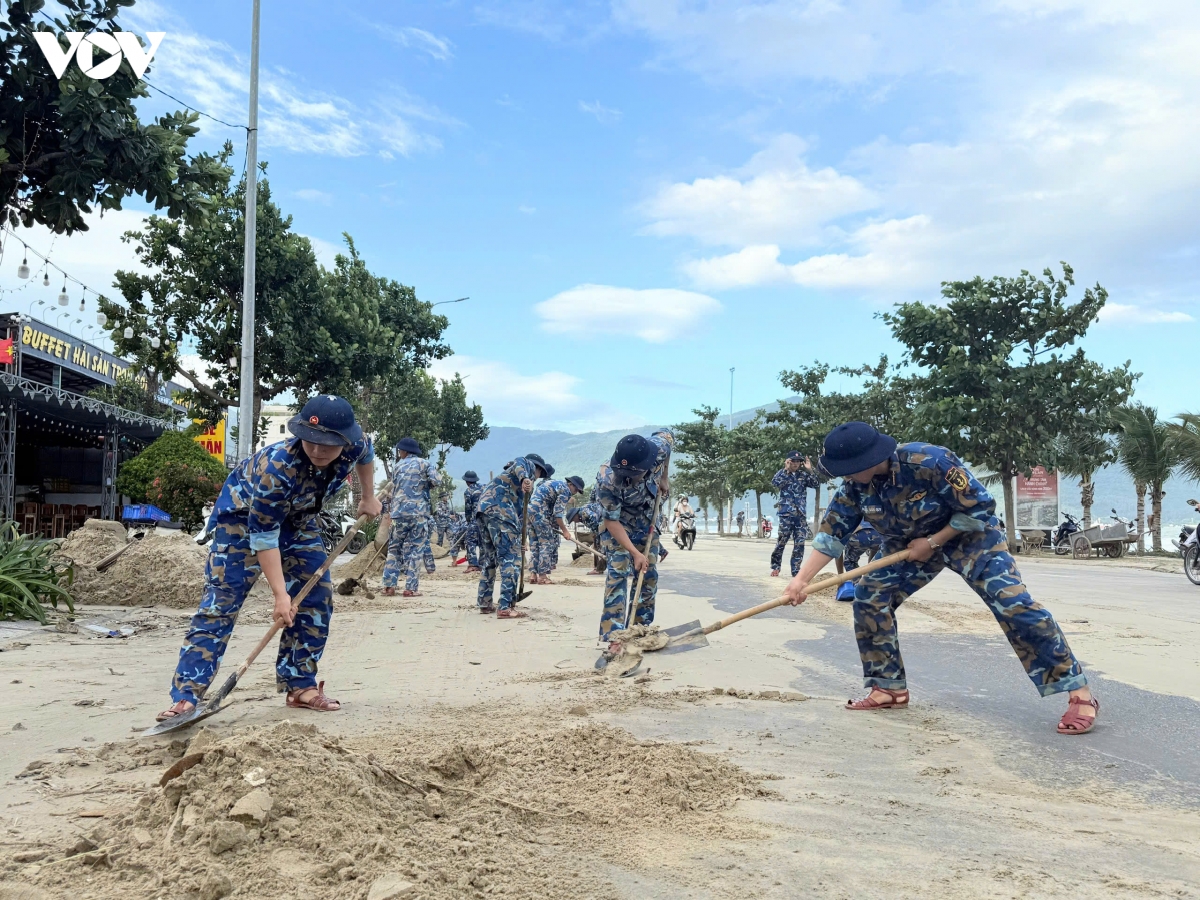 lu doan 83 hai quan giup do dia phuong khac phuc hau qua bao so 13 hinh anh 1