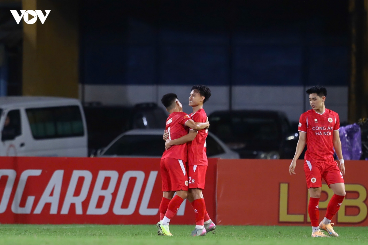ket qua vong 11 v-league 2025 2026 cahn thang dam ha tinh hinh anh 26