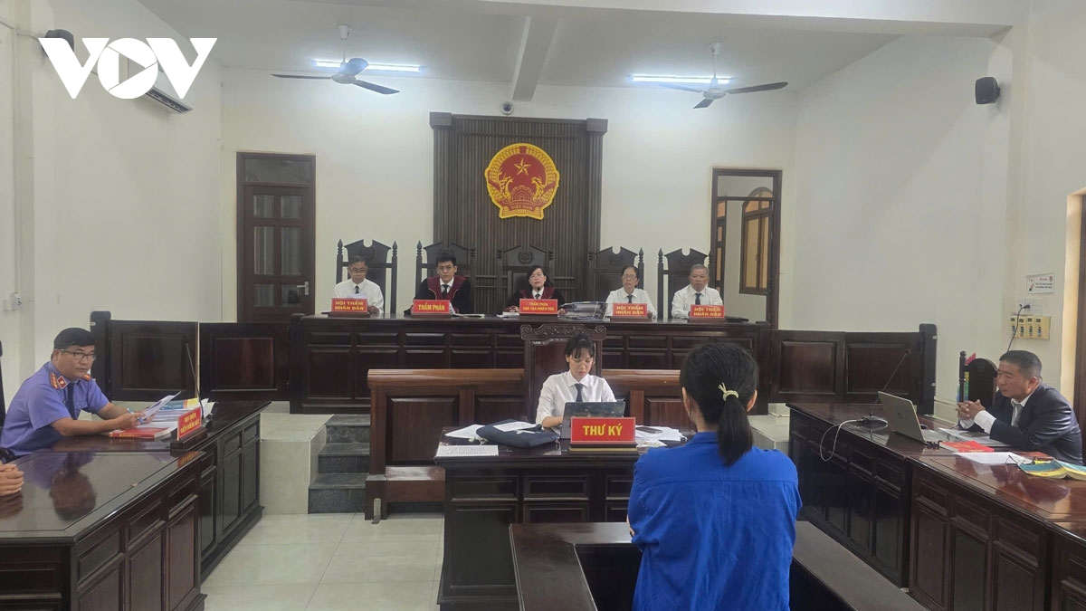 tuyen an tu hinh nguoi phu nu dau doc chong va 3 chau ruot bang xyanua hinh anh 2