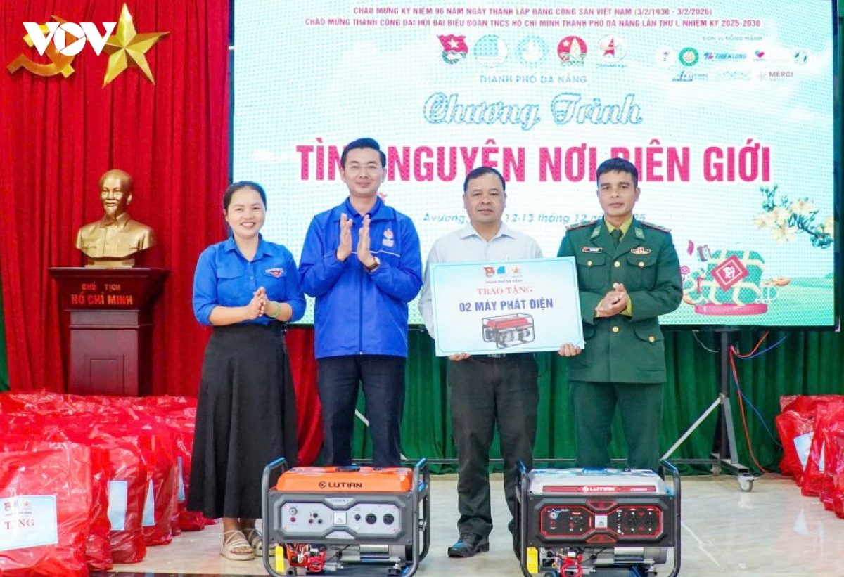 chuong trinh tinh nguyen mua dong den voi nguoi dan xa bien gioi a vuong hinh anh 2