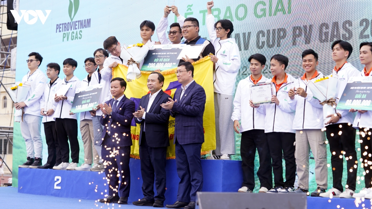 Doi sky vision doat quan quan cuoc thi sang tao uav 2025 - cup pv gas hinh anh 5
