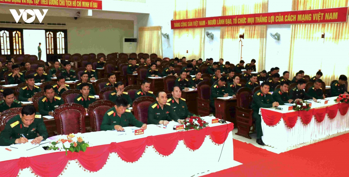 can bo quan khu v chu trong dan van vung dan toc thieu so hinh anh 1