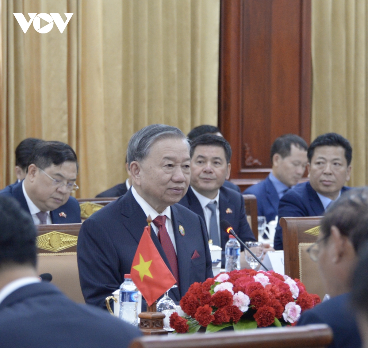 tong bi thu to lam hoi dam voi tong bi thu, chu tich nuoc lao hinh anh 4