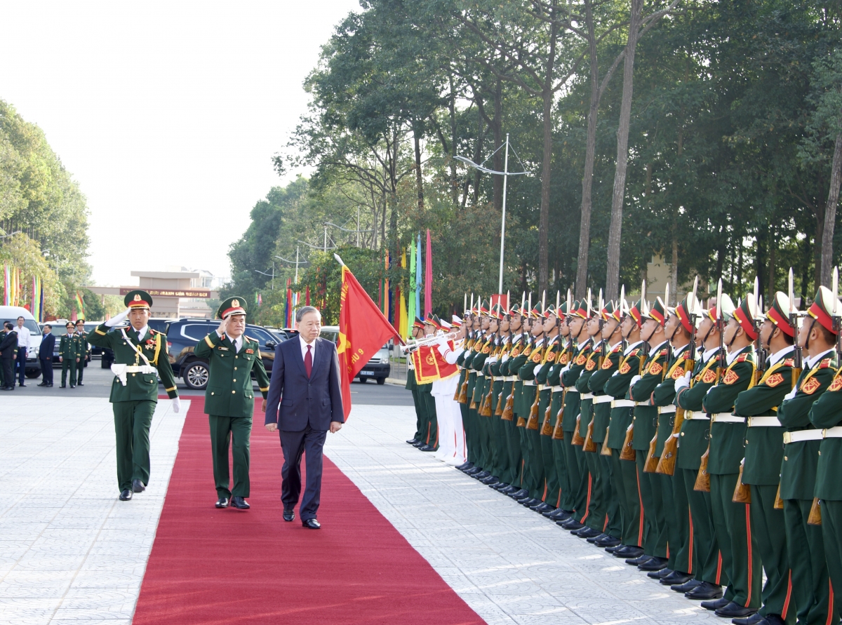 bai viet cua tong bi thu to lam quan doi nhan dan vung buoc duoi co Dang quang vinh hinh anh 2