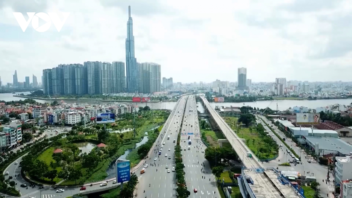 Mục tiêu tăng trưởng 2 con số giai đoạn 2026–2030: Động lực nào cho Việt Nam?