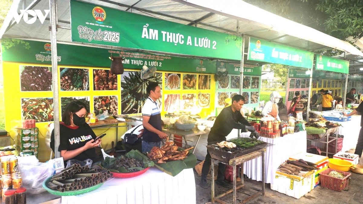 phien cho vung cao ket noi tieu thu nong san mien nui o hue hinh anh 4