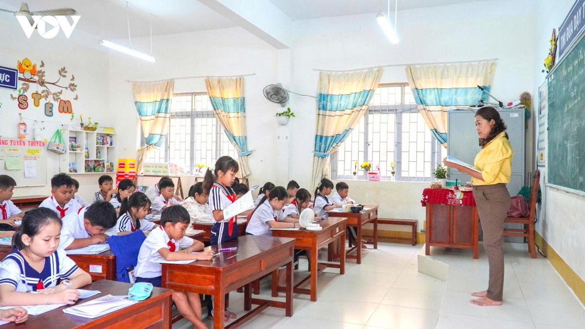 Doi thay noi dac khu tho chau - suc song moi, ky vong moi hinh anh 7