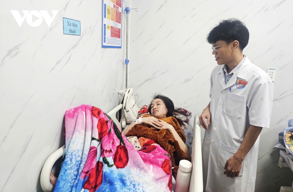 203 nguoi o quang ngai bi ngo doc do an banh mi hong van hinh anh 1