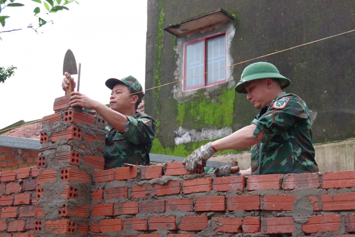 “Chiến dịch Quang Trung” chung tay dựng lại mái ấm sau lũ ở Khánh Hòa
