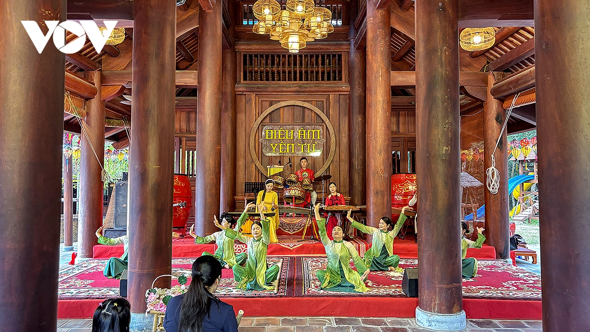 Att ta den historiska platsen och den segrande Yen Tu för att berätta sin historia (bild 4)