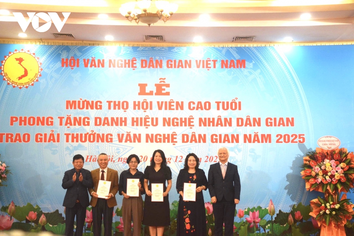 Nỗ lực bảo tồn và phát huy các giá trị di sản văn hóa, văn nghệ dân gian Việt Nam