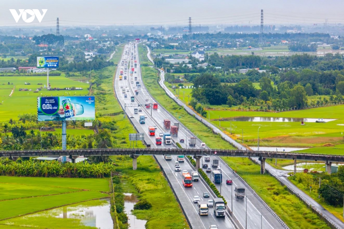 xong cao toc bac-nam, bo xay dung se tap trung vao duong sat toc do cao hinh anh 2