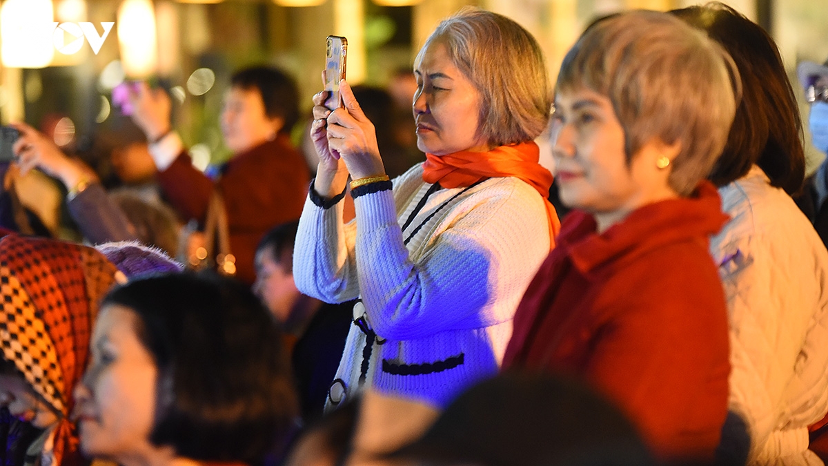 giai dieu chao 2026 nong nan giua khong gian di san van hoa ho van hinh anh 12