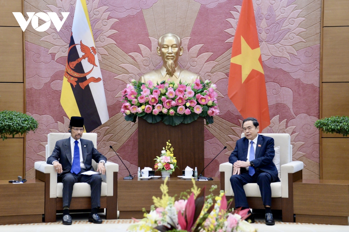 Chủ tịch Quốc hội Trần Thanh Mẫn hội kiến Quốc vương Brunei Darussalam Haji Hassan