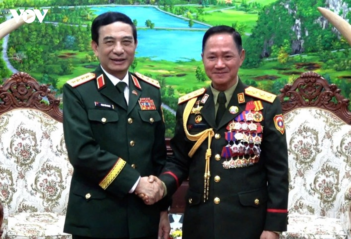 Dai tuong phan van giang hoi kien bo truong bo quoc phong lao hinh anh 1