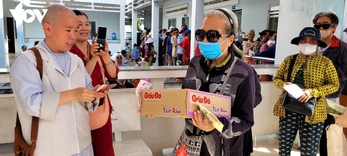Dong thap van dong hon 5 ty dong ho tro nguoi khiem thi sau sap nhap hinh anh 2