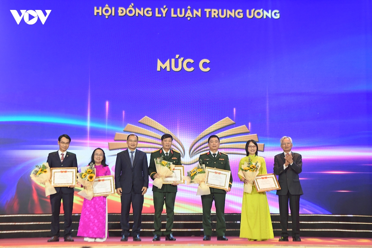 ton vinh 23 cong trinh ly luan, phe binh van hoc nghe thuat xuat ban nam 2024 hinh anh 8