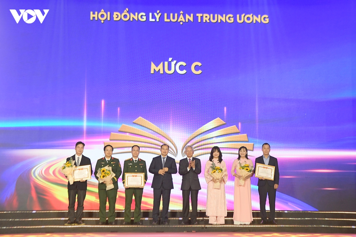 ton vinh 23 cong trinh ly luan, phe binh van hoc nghe thuat xuat ban nam 2024 hinh anh 7