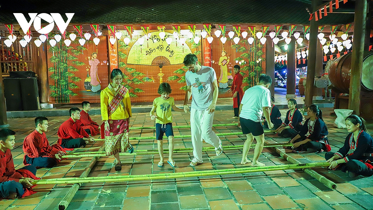 Att besöka den historiska platsen och berätta din historia (bild 2)