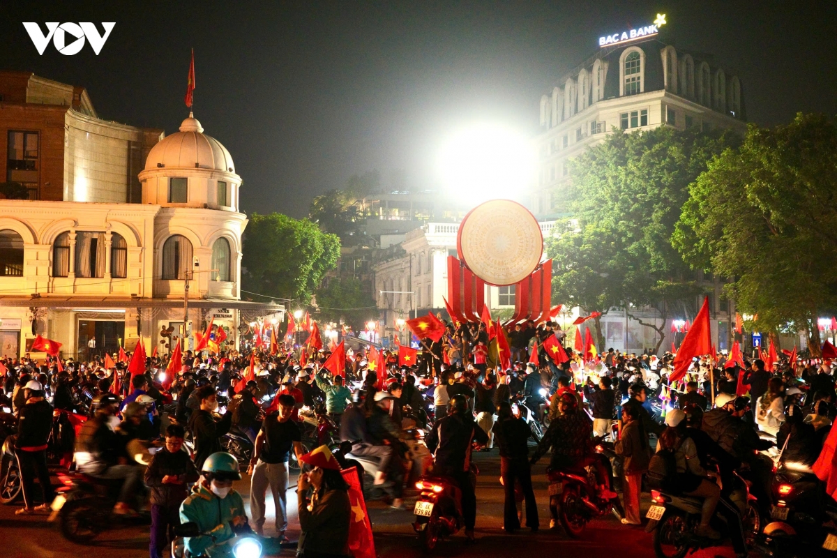 khong khi an mung chuc vo dich sea games 33 cua Dt u22 viet nam hinh anh 20
