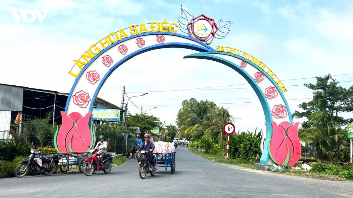 hop tac chia se loi ich de hoa kieng sa Dec ngay mot vuon xa hinh anh 1