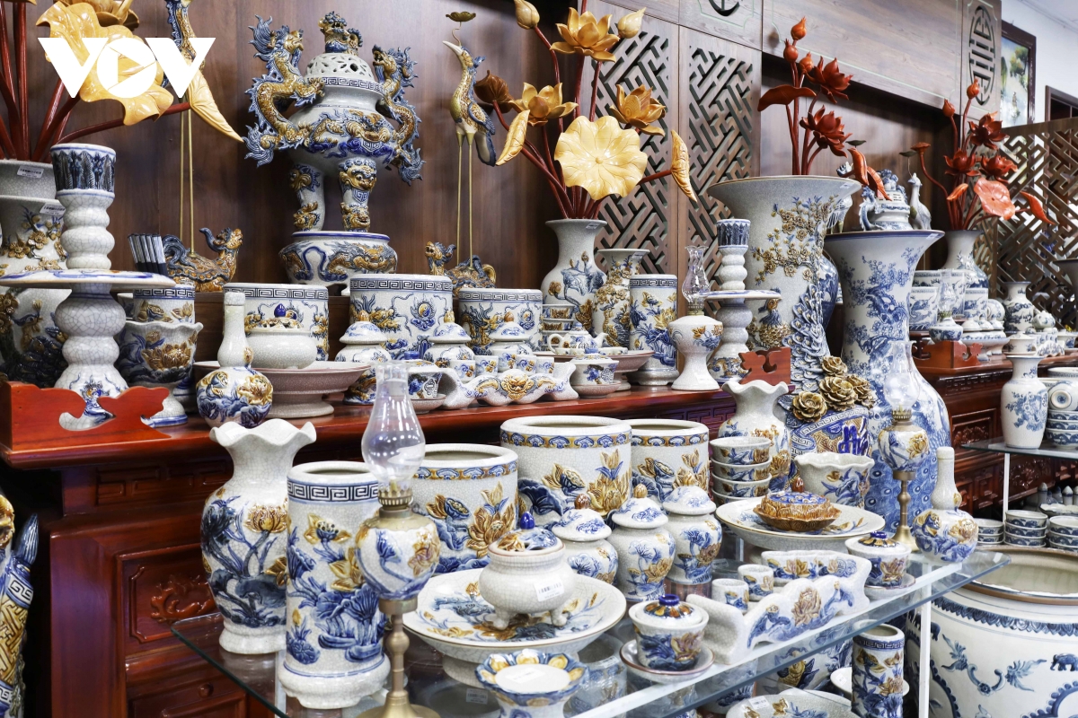 xanh hoa san xuat, lang gom bat trang but pha ve hieu qua kinh te hinh anh 5