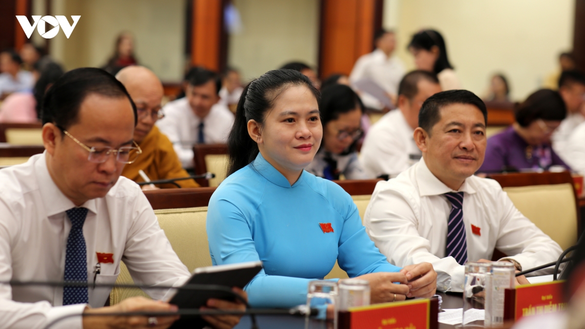 hDnd tp.hcm hop phien cuoi nam ban hon 50 nghi quyet quan trong hinh anh 2