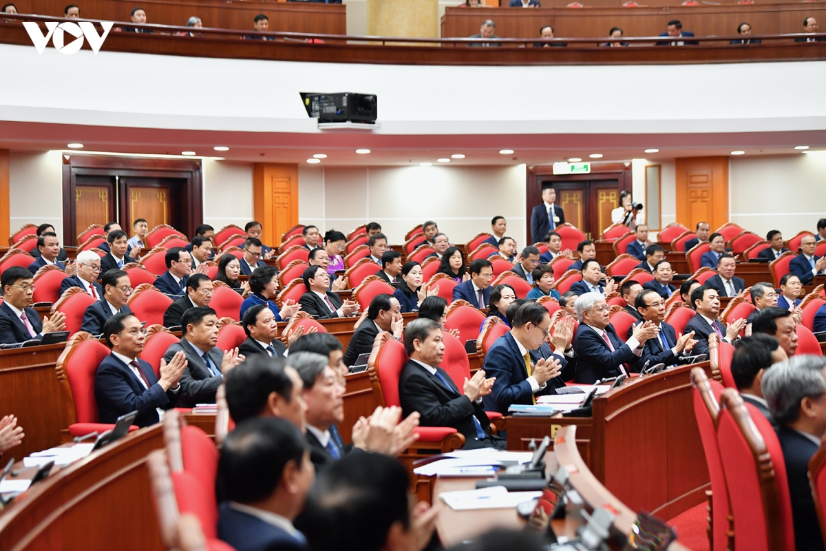 toan canh khai mac hoi nghi trung uong lan thu 15, khoa xiii hinh anh 7