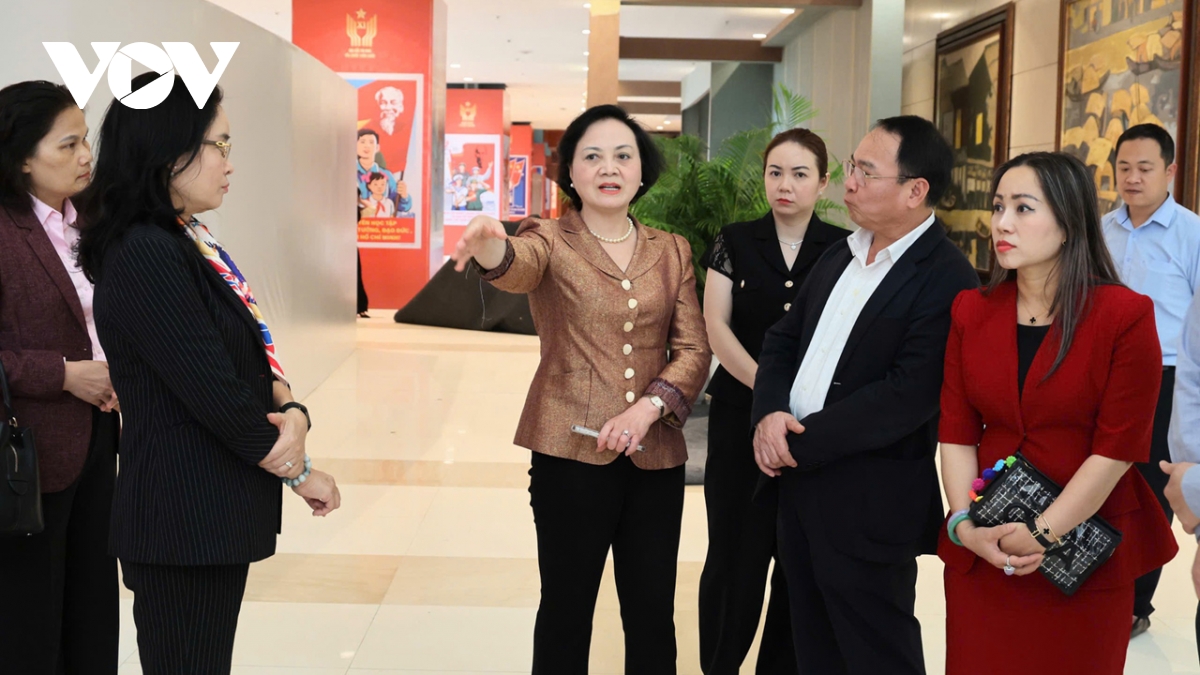 Phó Thủ tướng kiểm tra công tác chuẩn bị Đại hội Thi đua yêu nước toàn quốc