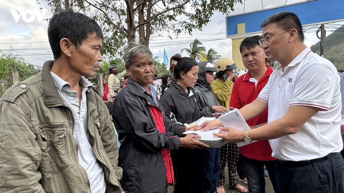 vov tiep tuc dong hanh cung ba con vung lu Dak lak hinh anh 1