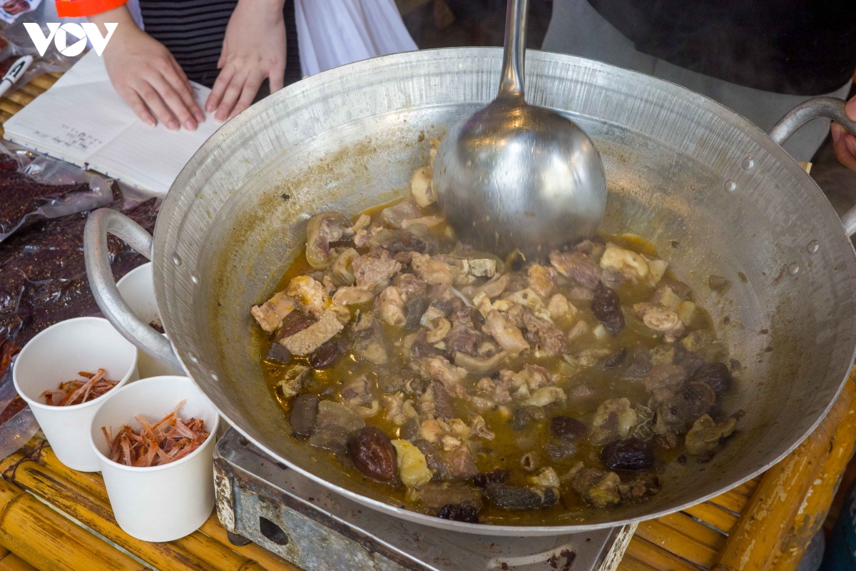 sac cham, tho cam mong bung sang giua ha noi hinh anh 25