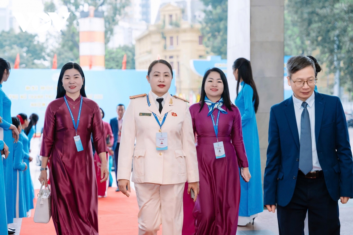 Phụ nữ ngày càng tự tin tham gia công tác chính trị, khẳng định năng lực lãnh đạo