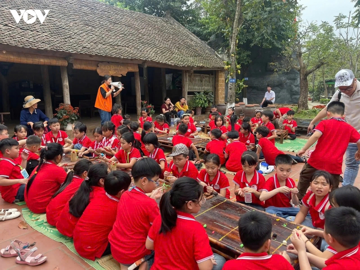 phu tho giao duc di san trong truong hoc, khoi day tinh yeu que huong hinh anh 6