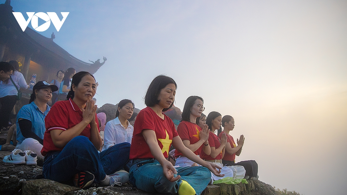 För att erövra den historiska platsen och vinna Yen Tu-slaget, berätta din egen historia (bild 3)