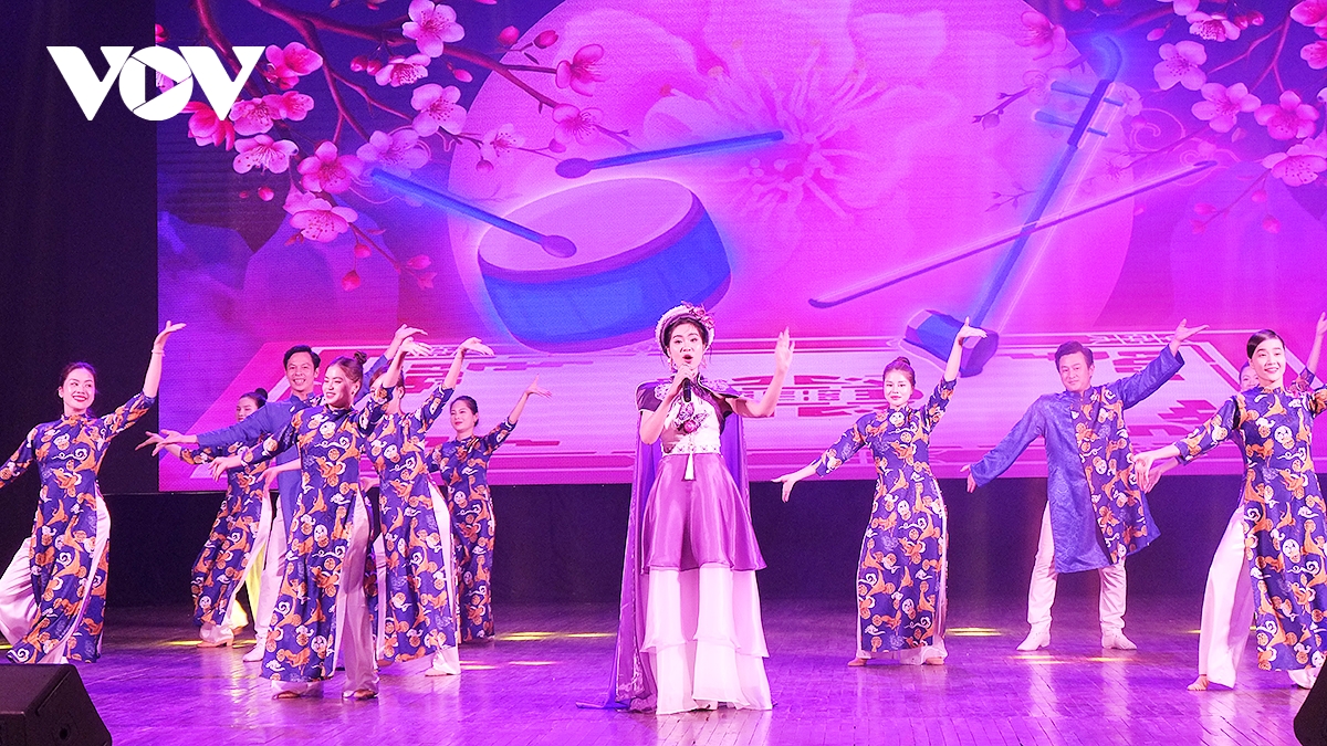 trao giai cuoc thi sang tao video clip An tuong du lich viet nam nam 2025 hinh anh 5