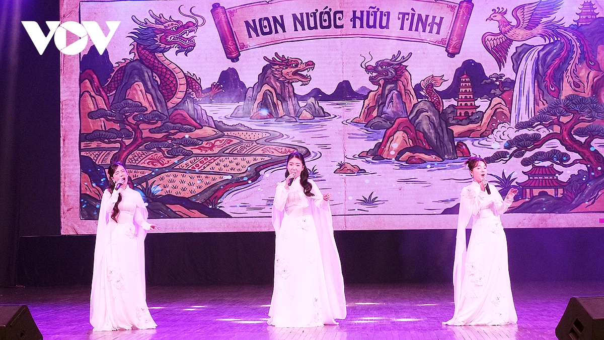 trao giai cuoc thi sang tao video clip An tuong du lich viet nam nam 2025 hinh anh 6