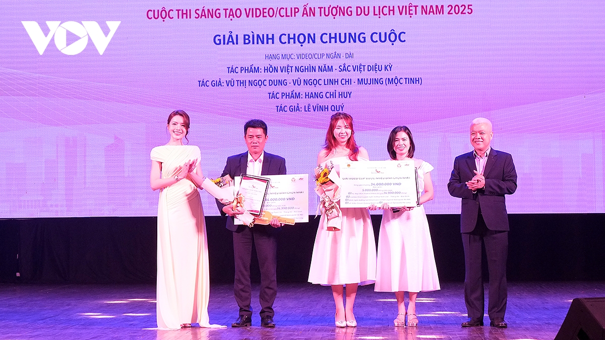 trao giai cuoc thi sang tao video clip An tuong du lich viet nam nam 2025 hinh anh 10