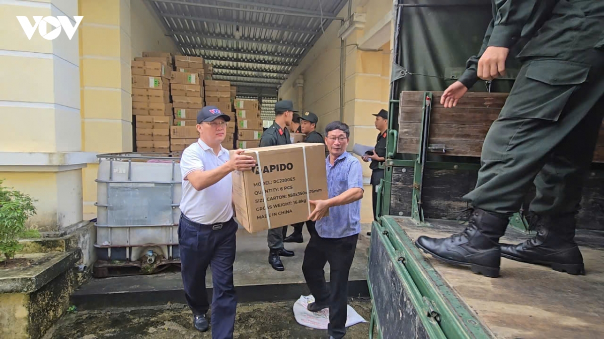 vov va don vi dong hanh gui gam nghia tinh toi ba con vung lu gia lai hinh anh 1