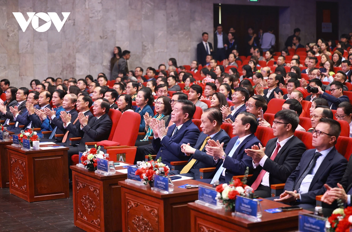 thu tuong cong tac thong tin doi ngoai ban linh, tri tue sac ben va sang tao hinh anh 5