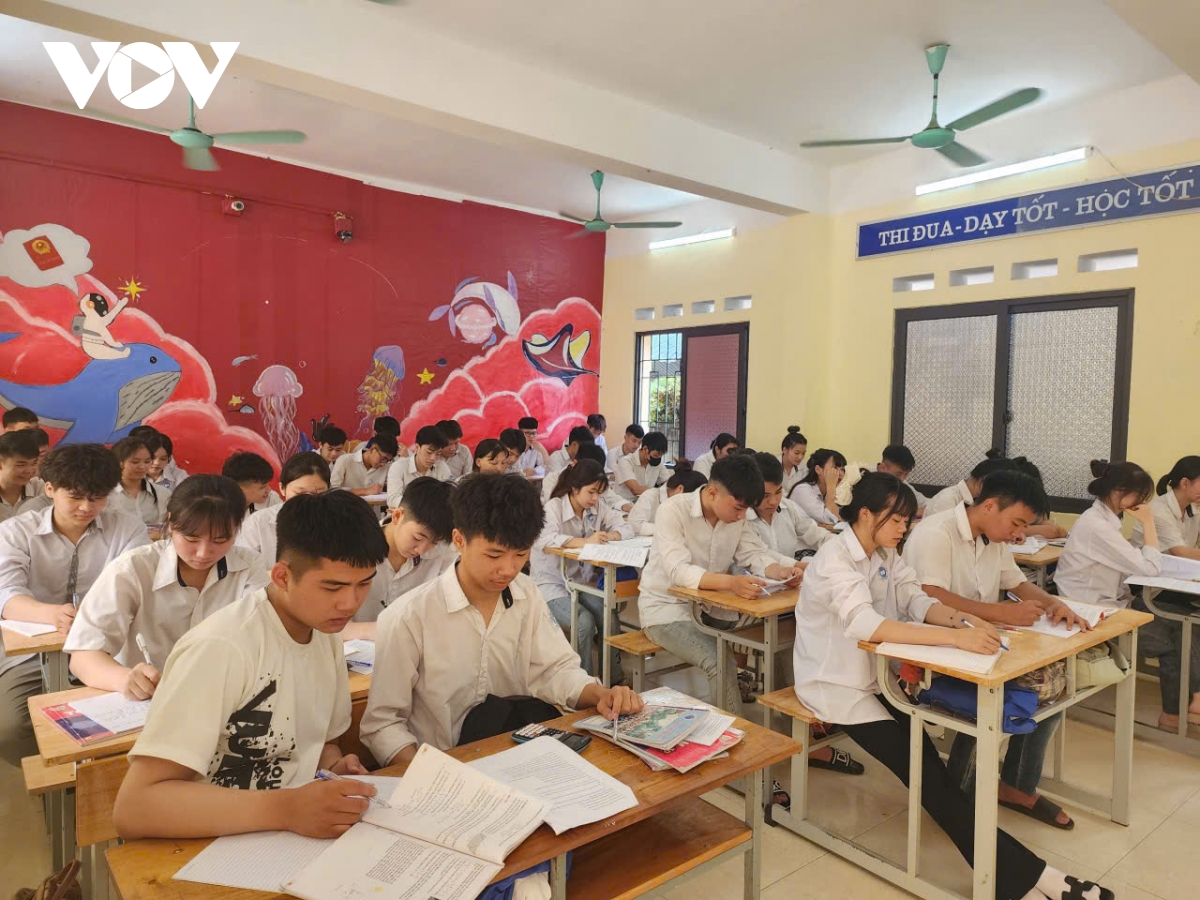 tăng kiểm tra, xử lý nghiêm lạm thu tại các cơ sở giáo dục ở phú thọ hình ảnh 3 tang kiem tra, xu ly nghiem lam thu tai cac co so giao duc o phu tho hinh anh 3