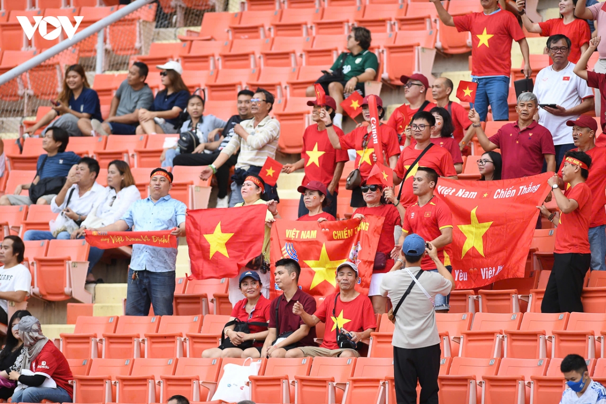 Dinh bac toa sang, u22 viet nam gianh chien thang truoc u22 malaysia hinh anh 11
