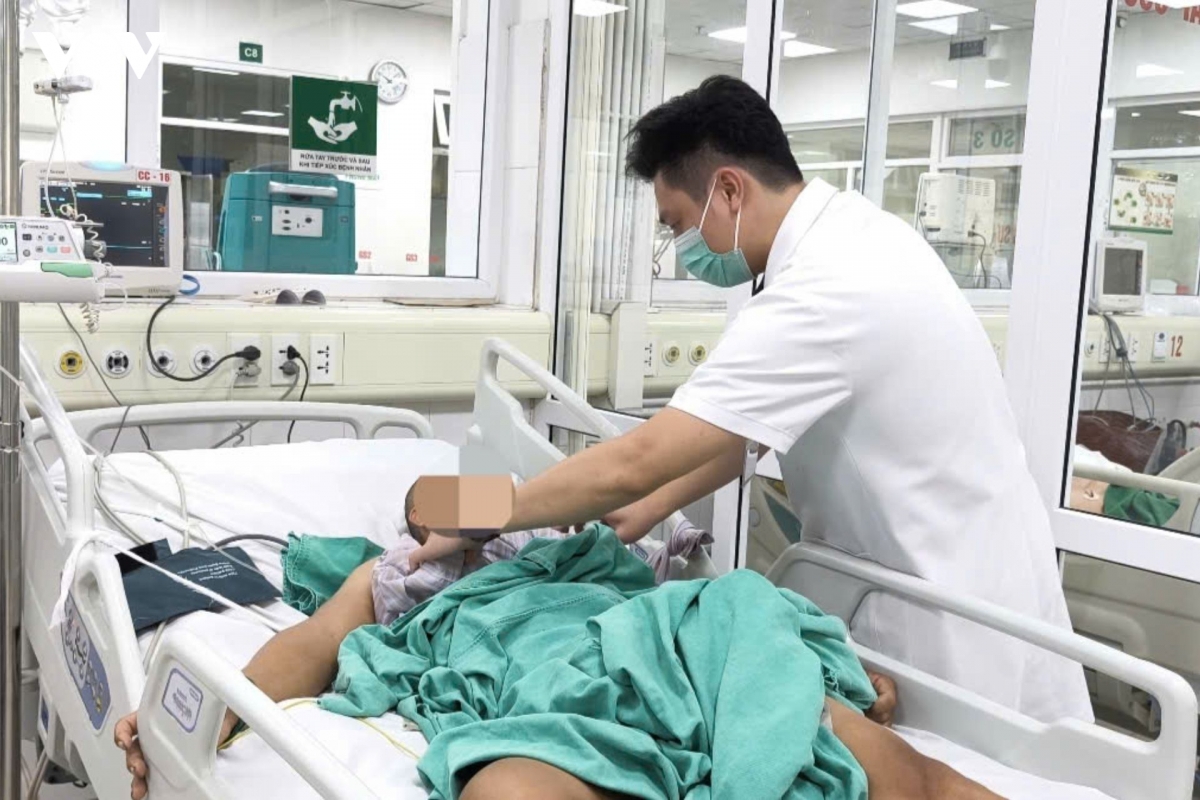 chu quan voi vet thuong nho, nhieu benh nhan nhap vien vi uon van hinh anh 1