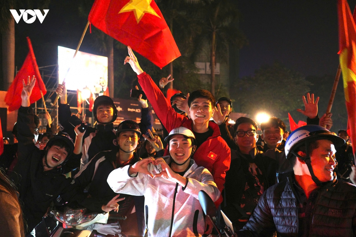 khong khi an mung chuc vo dich sea games 33 cua Dt u22 viet nam hinh anh 28