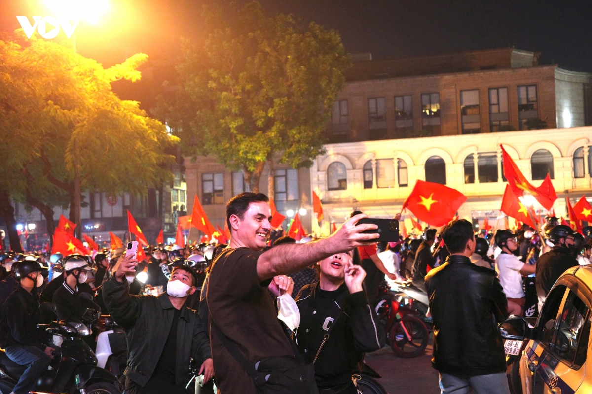 khong khi an mung chuc vo dich sea games 33 cua Dt u22 viet nam hinh anh 30