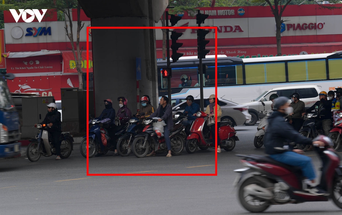 vuot den do, lan lan tro nen lac long tu khi mat than hoat dong hinh anh 21