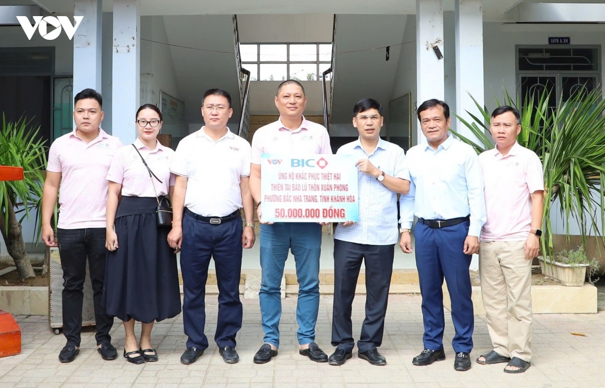 vov phoi hop cac don vi ho tro 350 ho dan vung lu khanh hoa hinh anh 2