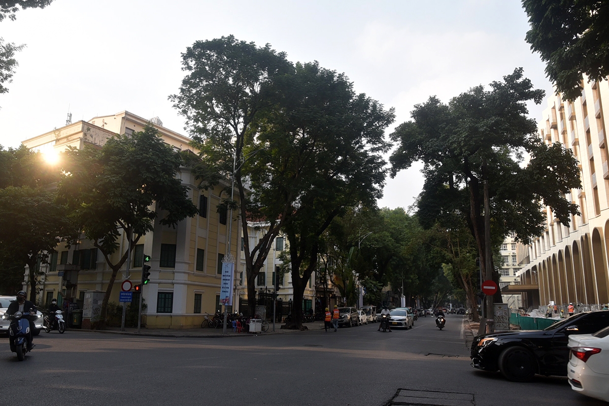 pha do tru so dau tien, khoi dong du an quang truong - cong vien ho hoan kiem hinh anh 1