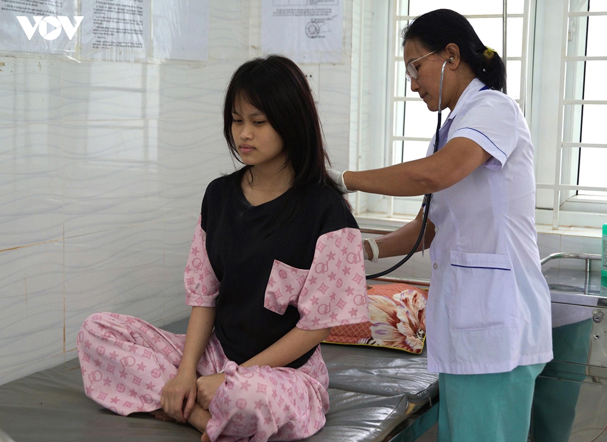 canh tay noi dai cham soc suc khoe buon lang dan toc thieu so gia lai hinh anh 4